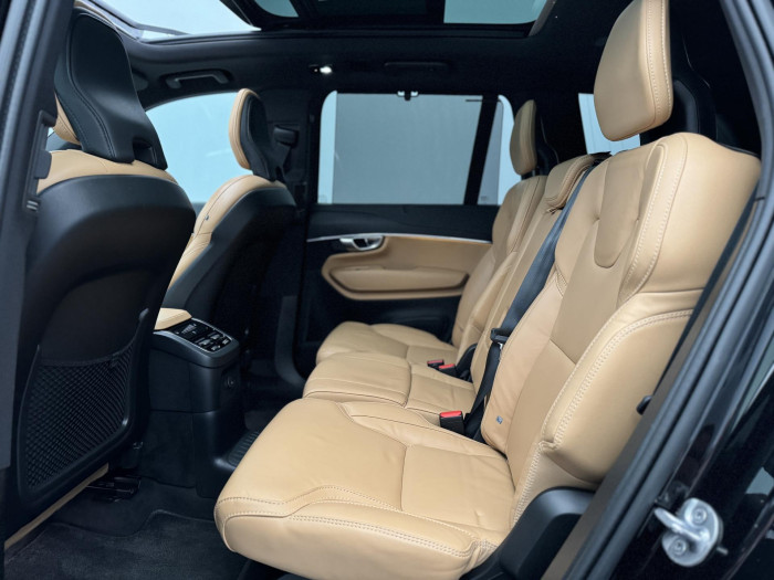 Volvo XC90 T8 AWD RECHARGE ULTIMATE DARK