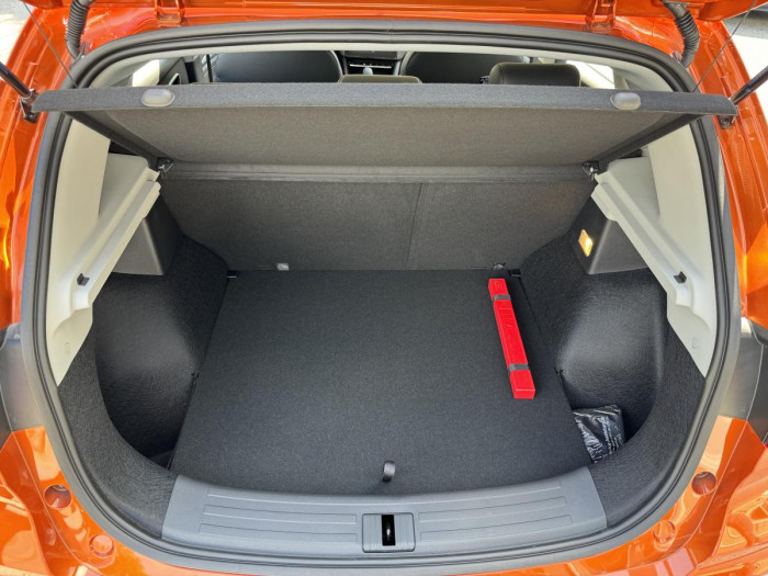 MG ZS EXCLUSIVE AUT. SKLADEM 1.0 Exclusive