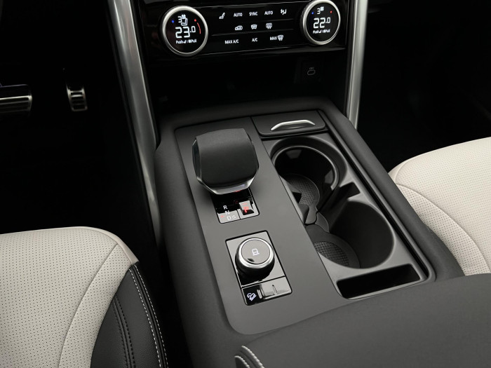 Land Rover Discovery D250 DYNAMIC SE AWD Aut 3.0 d Dynamic SE