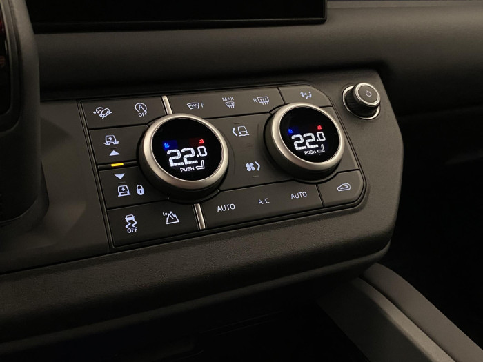 Land Rover Defender 110 D250 X-DYNAMIC SE AWD AUT 3.0 d Dynamic SE