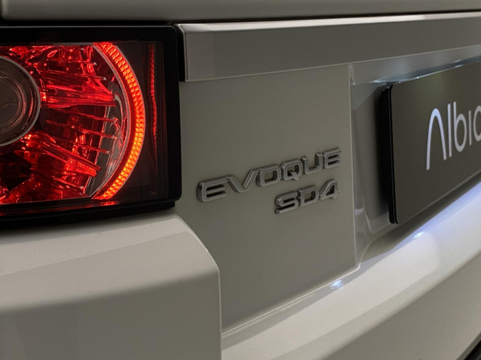 Land Rover Range Rover Evoque 2.2 SD4 AWD AUT CZ