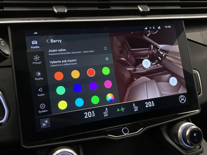 Lynk & Co 01 PHEV DCT AUT 1.maj. REZERVACE