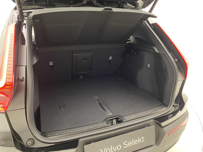 Volvo XC40 B4 PLUS BLACK EDITION AUT CZ