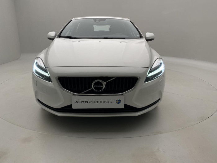 Volvo V40 D2 MOMENTUM AUT REZERVACE 2.0 d Momentum