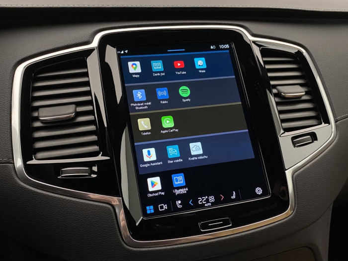 Volvo XC90 T8 AWD ULTIMATE DARK REZERVACE