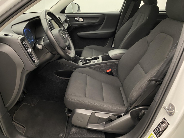 Volvo XC40 T3 KINETIC AUT CZ 1.maj