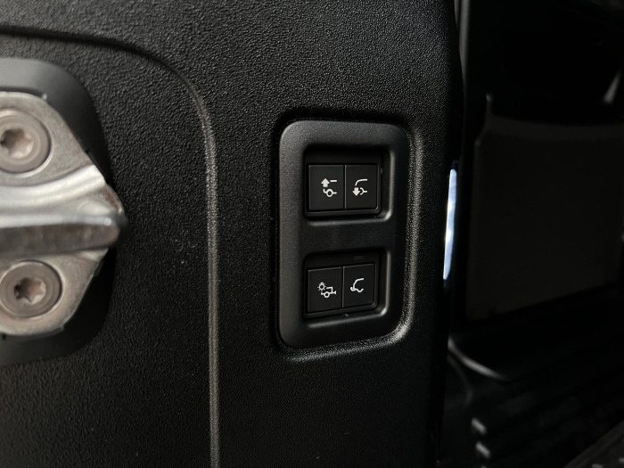 Land Rover Defender 110 D300 X-DYNAMIC SE AWD Aut 3.0 d Dynamic SE