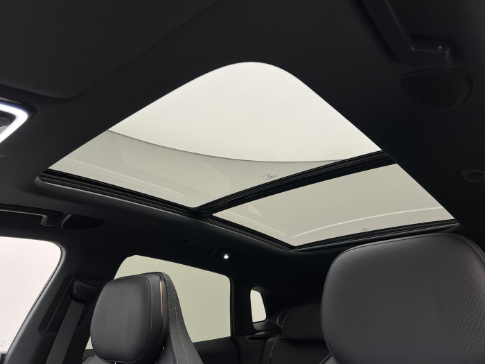 Lynk & Co 08 MORE PHEV