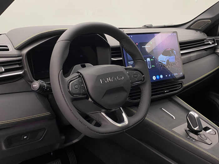 Lynk & Co 01 01 MORE PHEV