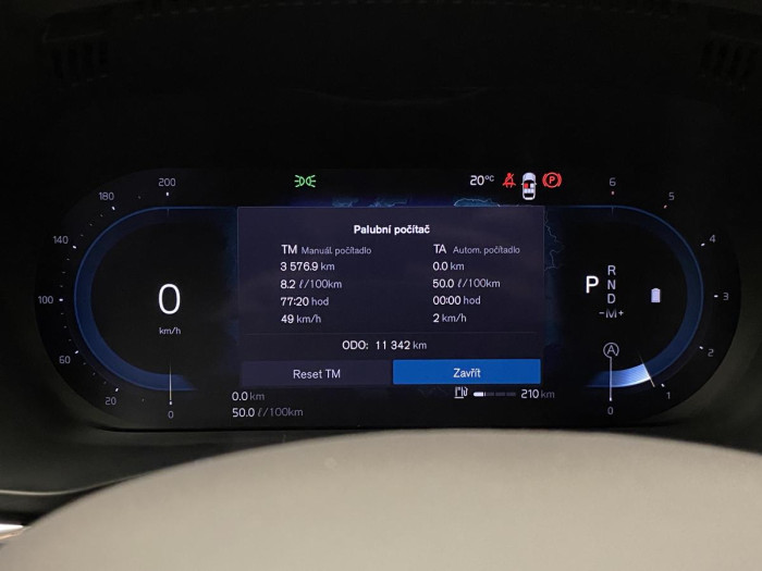 Volvo XC60 B5 AWD ULTIMATE REZERVACE