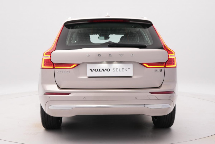 Volvo XC60 B4 AWD PLUS BRIGHT AUT CZ