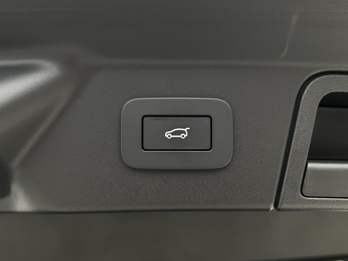 Land Rover Range Rover Velar P250 DYNAMIC SE AWD AUT CZ 2.0 Dynamic SE