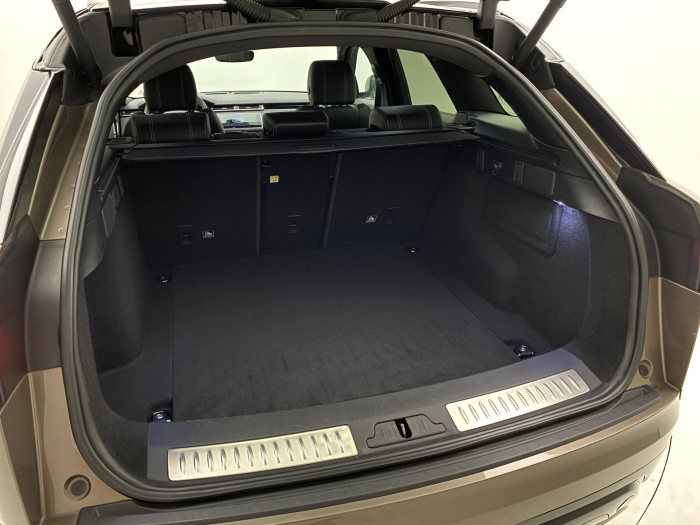 Land Rover Range Rover Velar D300 AWD S R-DYNAMIC REZERVACE 3.0 d Dynamic