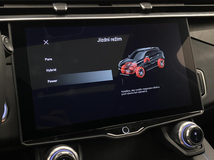 Lynk & Co 01 PHEV DCT AUT 1.maj