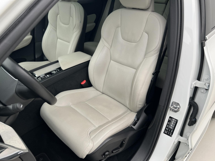 Volvo XC60 B5 AWD INSCRIPTION AUT CZ