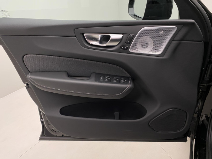 Volvo XC60 B5 AWD BLACK EDITION ULTRA 2.0 Edition