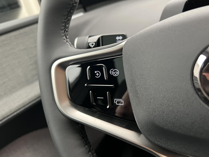 Volvo EX30 PURE TWIN PERFORMANCE ULTRA