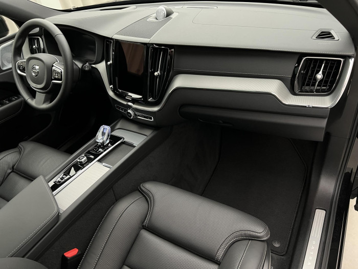 Volvo XC60 B5 AWD ULTRA BLACK EDITION AUT 2.0 Edition