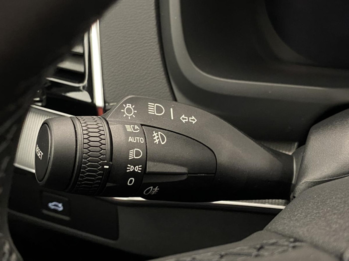 Volvo XC90 B5 AWD PLUS BRIGHT REZERVACE 2.0 Plus