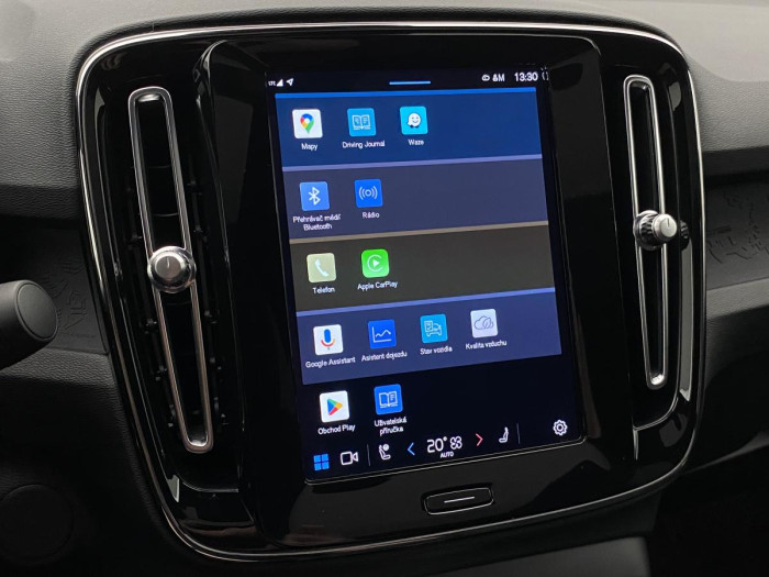 Volvo C40 PURE ELECTRIC TWIN ENGINE PLUS Plus