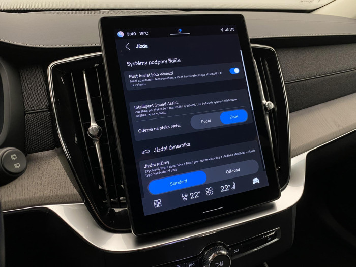 Volvo XC90 B5 AWD PLUS BRIGHT AUT CZ 7m