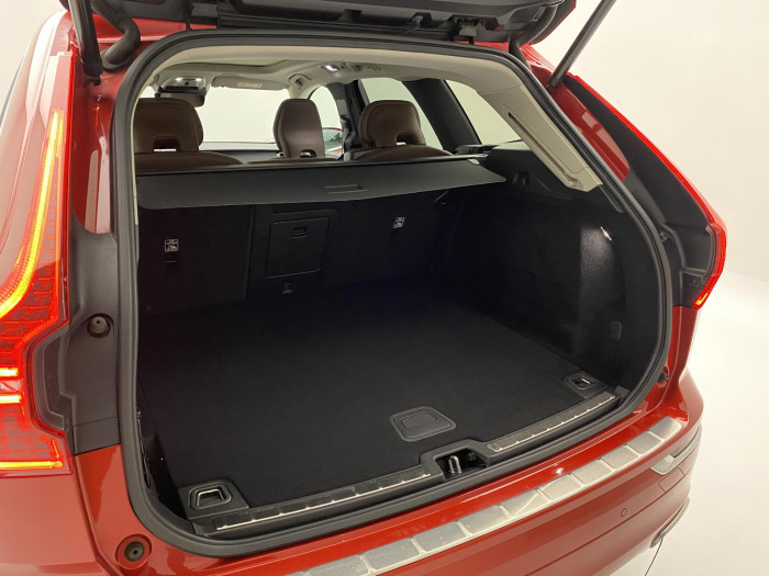 Volvo XC60 B4 AWD INSCRIPTION AUT CZ