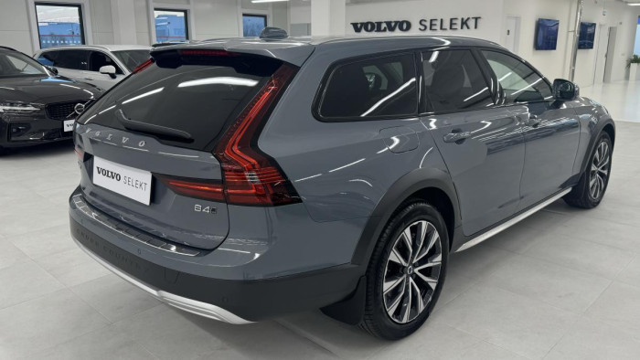 Volvo V90 CROSS COUNTRY B4 AWD REZERVACE