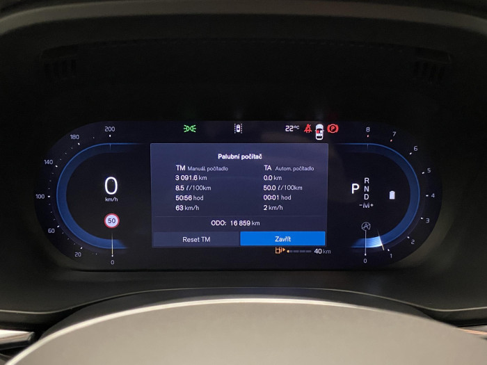 Volvo XC60 B5 AWD PLUS DARK REZERVACE