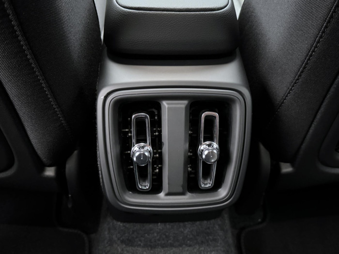 Volvo XC40 B3 AUT DARK PLUS