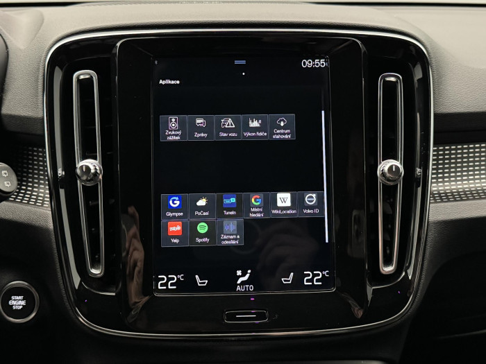 Volvo XC40 D4 AWD R-DESIGN AUT CZ 1. maj 2.0 d