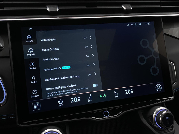 Lynk & Co 01 PHEV DCT AUT 1.maj