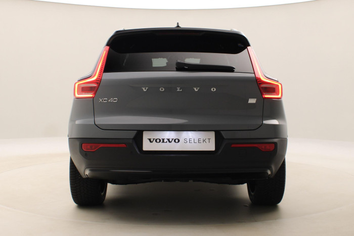 Volvo XC40 CORE SINGLE MOTOR RECHARGE