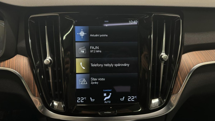 Volvo V60 T6 RECHARGE AWD REZERVACE