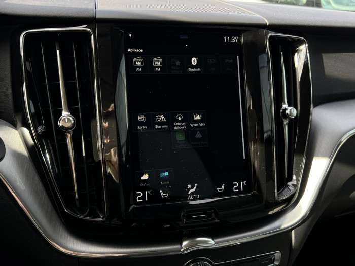 Volvo XC60 D3 MOMENTUM NAVIGACE 1.maj. 2.0 d Momentum