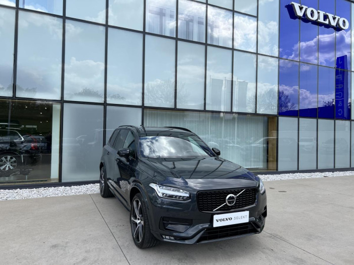 Volvo XC90 B5 R-DESIGN AWD 7MÍSTNÁ Aut