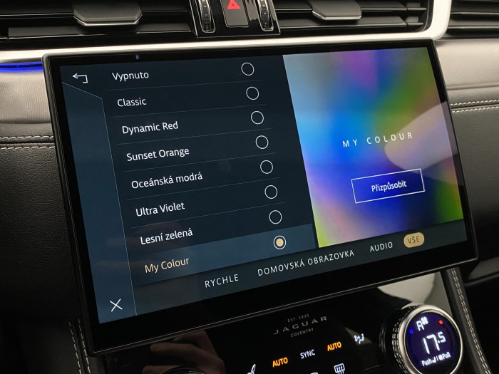 Jaguar F-Pace D300 R-DYNAMIC SE REZERVACE 3.0 d Dynamic SE