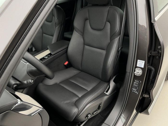 Volvo XC60 B5 AWD INSCRIPTION AUT 1.maj.