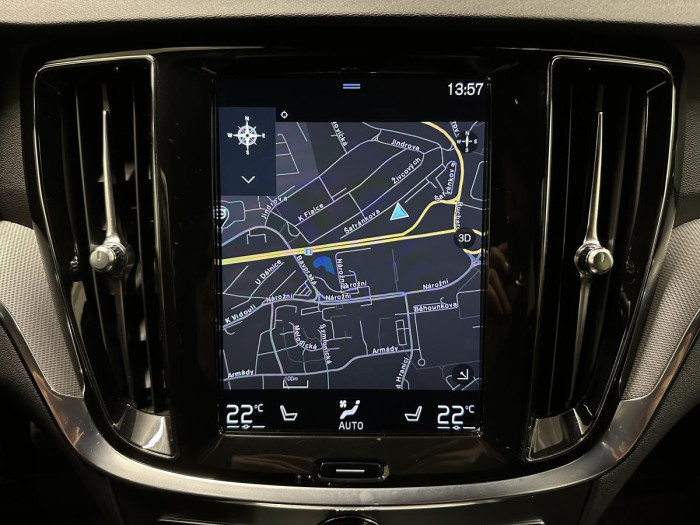 Volvo V60 D3 R-DESIGN AUT REZERVACE 2.0 d
