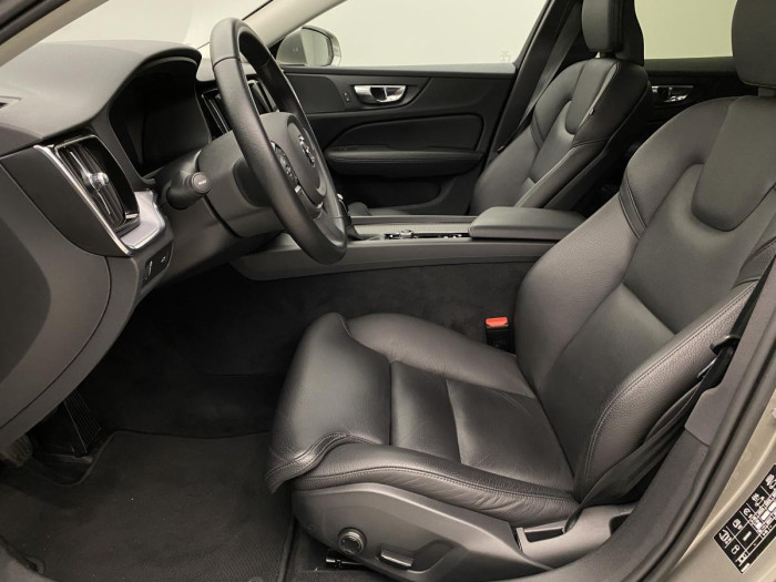 Volvo V60 D3 MOMENTUM REZERVACE 2.0 d Momentum