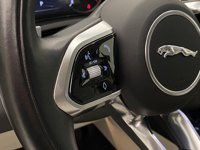 Jaguar E-Pace P200 S AWD AUT REZERVACE