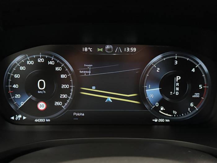 Volvo V60 CC D4 AWD MOMENTUM CZ 1.maj 2.0 d CC CC Momentum