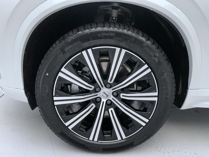 Volvo XC90 B5 AWD AUT BRIGHT PLUS 7-míst