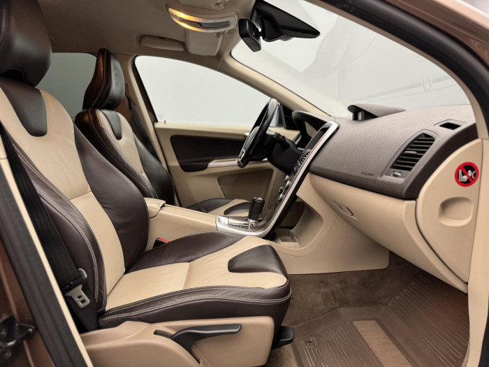 Volvo XC60 2.4D AWD SUMMUM AUT CZ 2.4 d Summum
