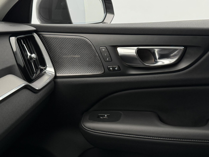 Volvo V60 CC B5 AWD PLUS BRIGHT 1.maj