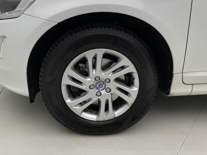 Volvo XC60 D5 AWD MOMENTUM CZ 2.4 d Momentum