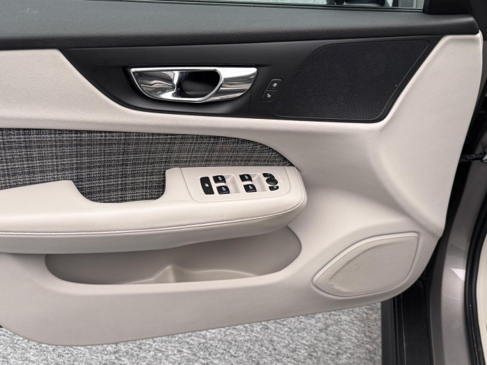 Volvo V60 CC D4 AWD MOMENTUM POLESTAR 2.0 d CC CC Momentum