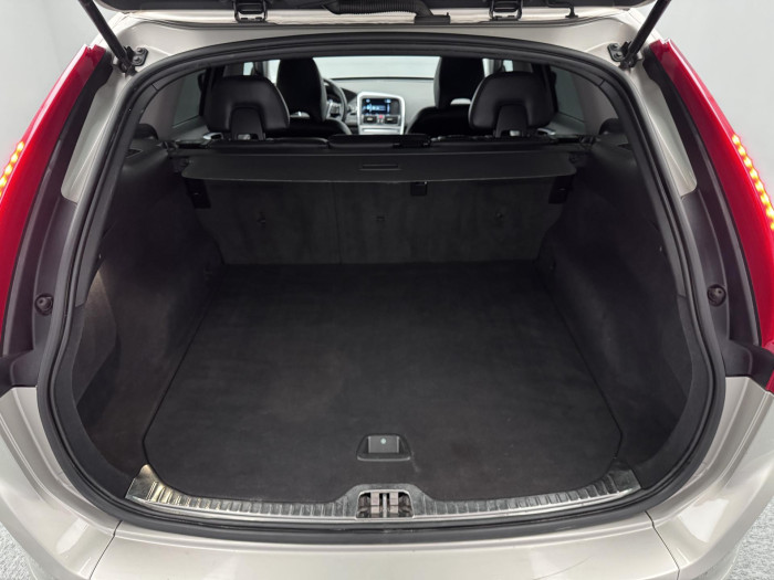 Volvo XC60 D4 SUMMUM AUT CZ 2.4 d Summum