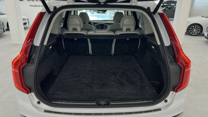 Volvo XC90 B6 AWD INSCRIPTION REZERVACE
