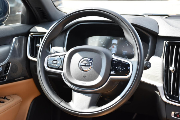 Volvo V90 D5 AWD INSCRIPTION REZERVACE 2.0 d