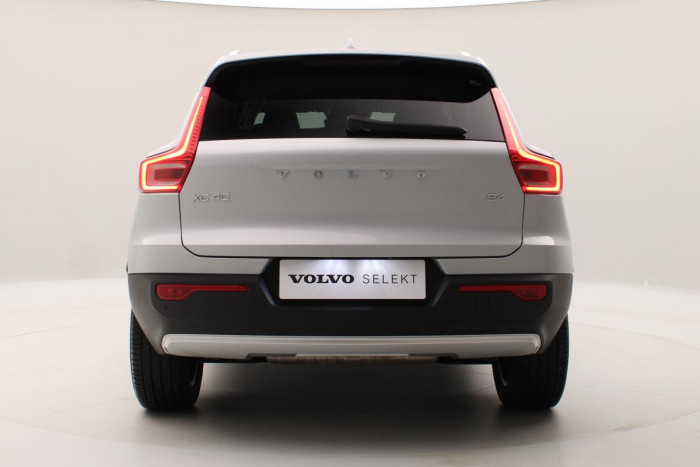 Volvo XC40 B4 INSCRIPTION AUT REZERVACE
